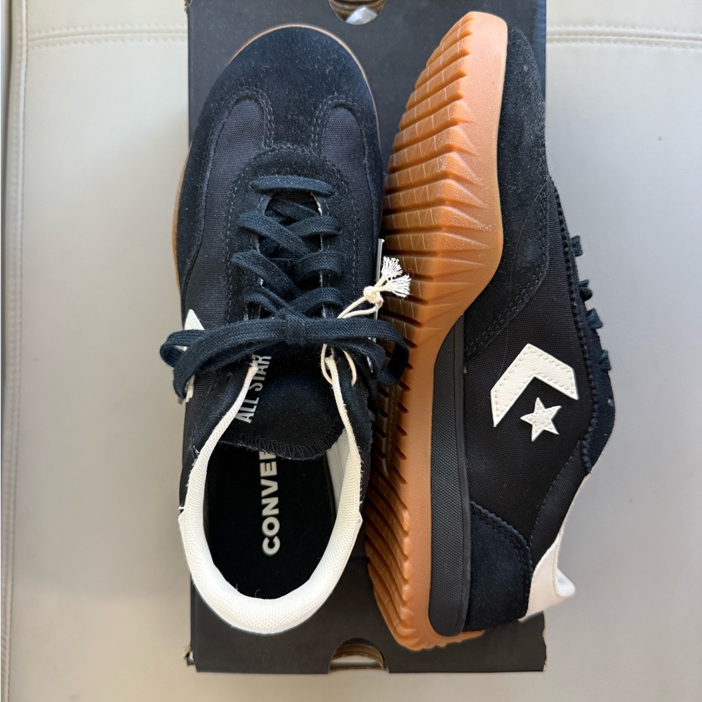 Converse Black and White Gum Sole Shoes Women SIZE 8